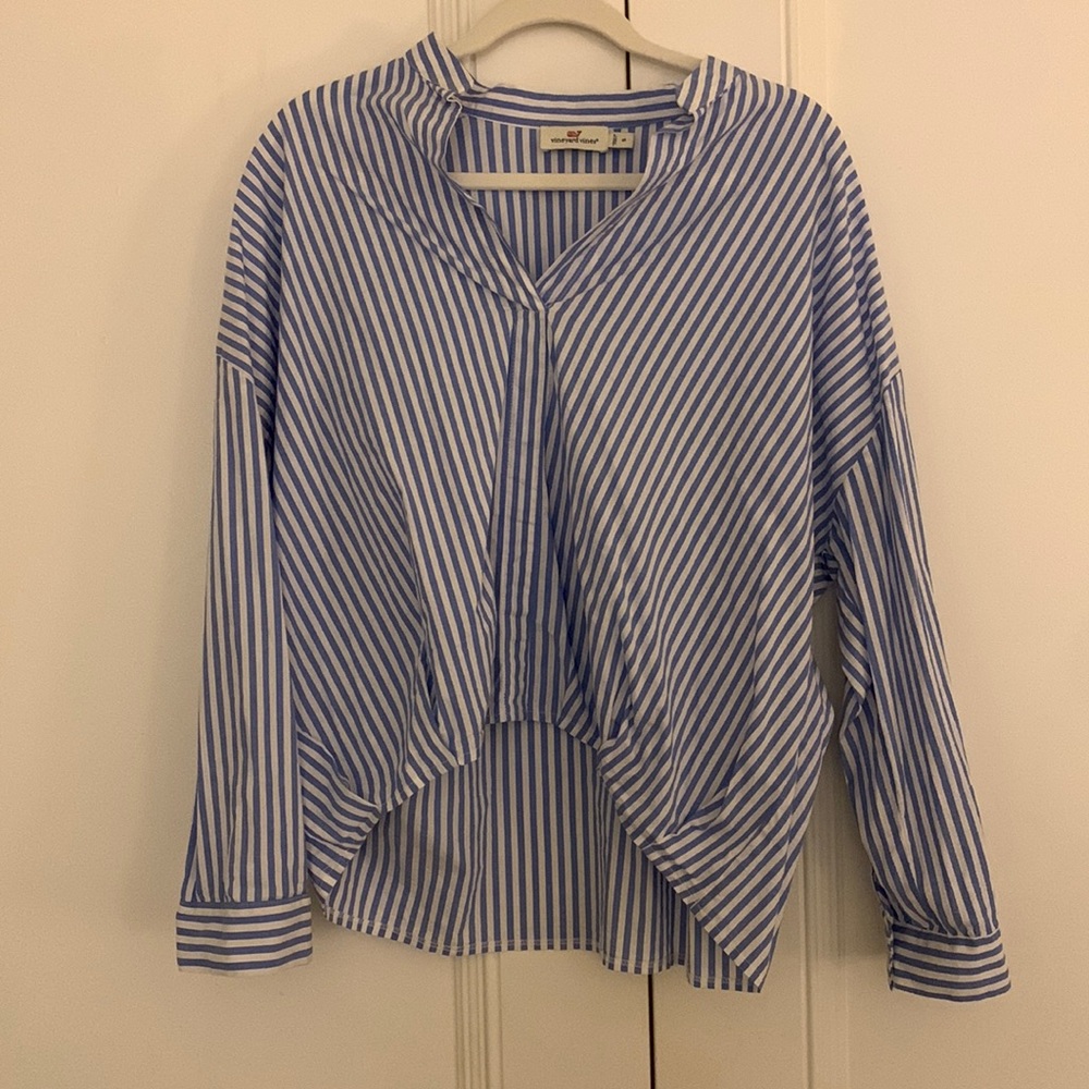 Vineyard Vines top
